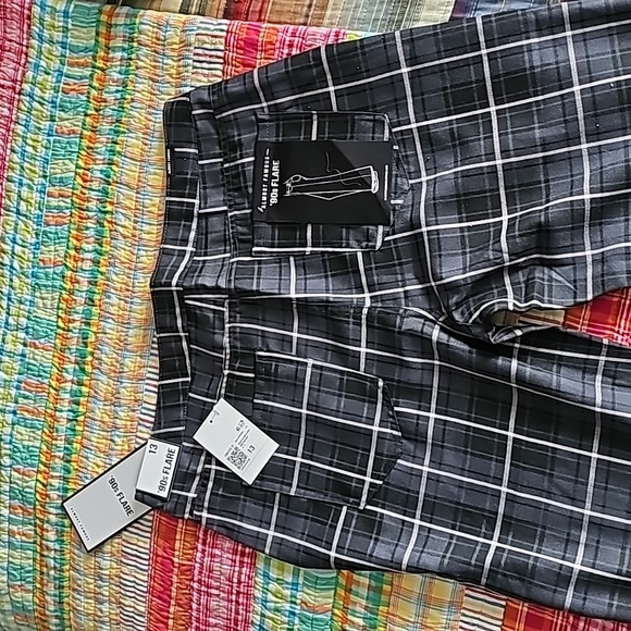 Bell bottoms - Picture 8 of 9